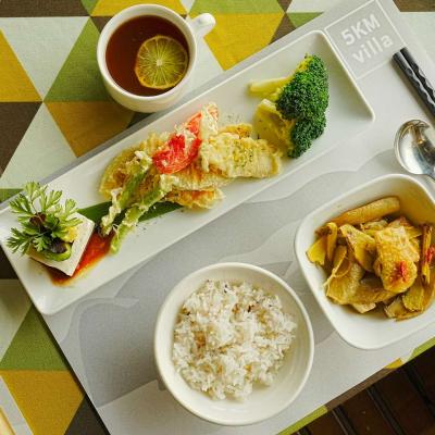 Dinner D
